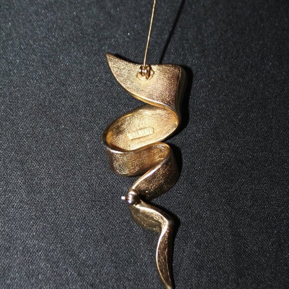 Vintage M Lent Squiggle Golden Brooch - Picture 4 of 7